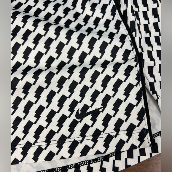 NWT - Nike Dri-FIT UV Victory Printed Golf Skort - Size XS - Picture 4 of 12
